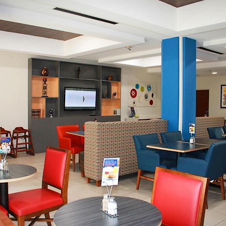 Holiday Inn Express Mccomb By Ihg Extérieur photo