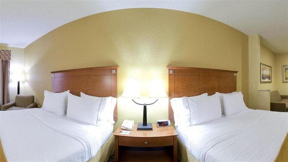 Holiday Inn Express Mccomb By Ihg Extérieur photo