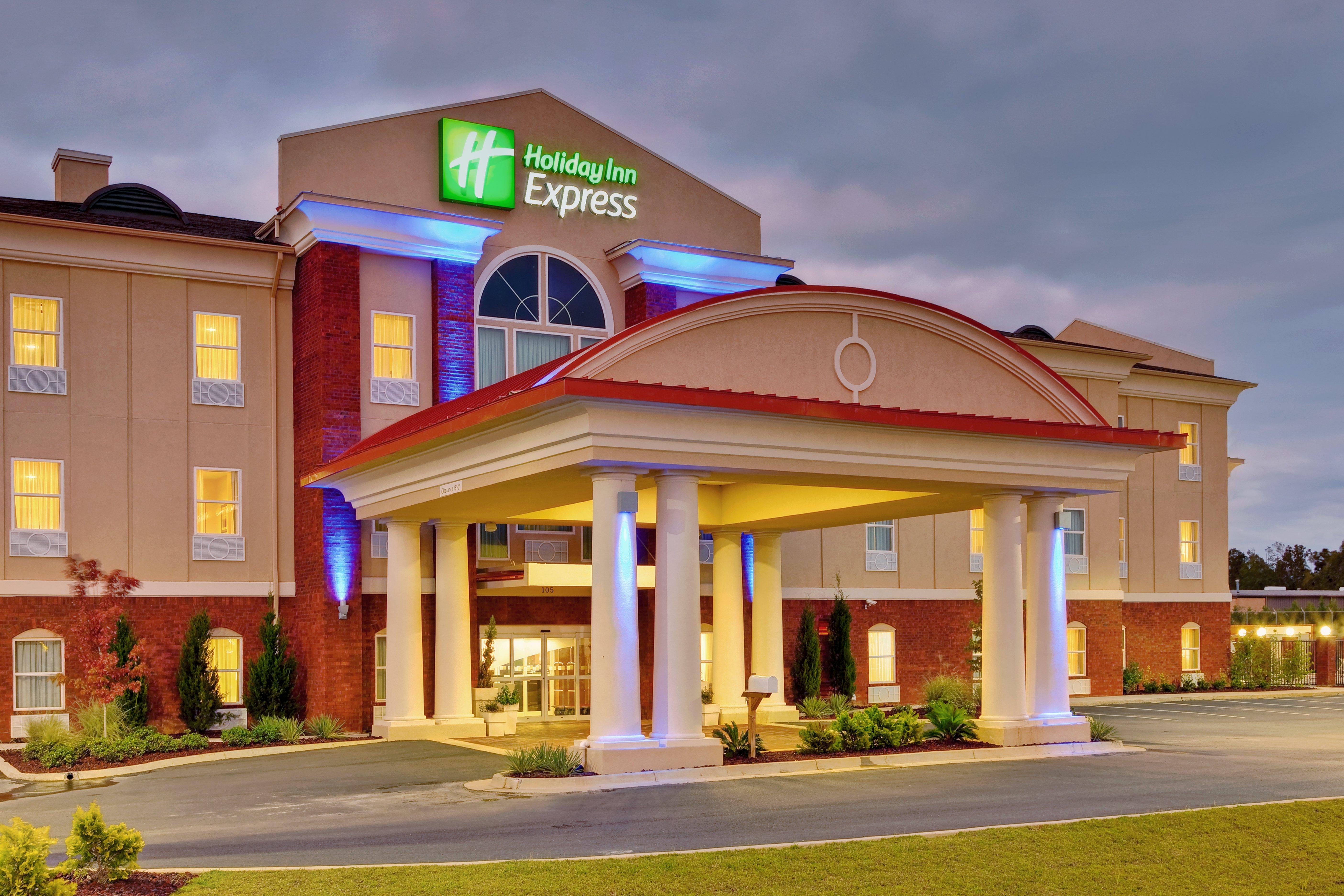 Holiday Inn Express Mccomb By Ihg Extérieur photo