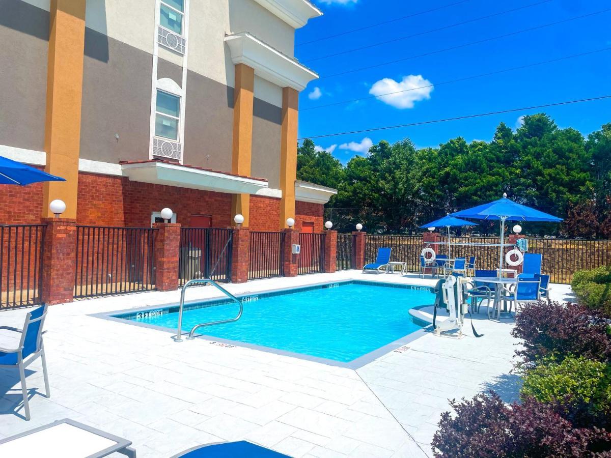 Holiday Inn Express Mccomb By Ihg Extérieur photo